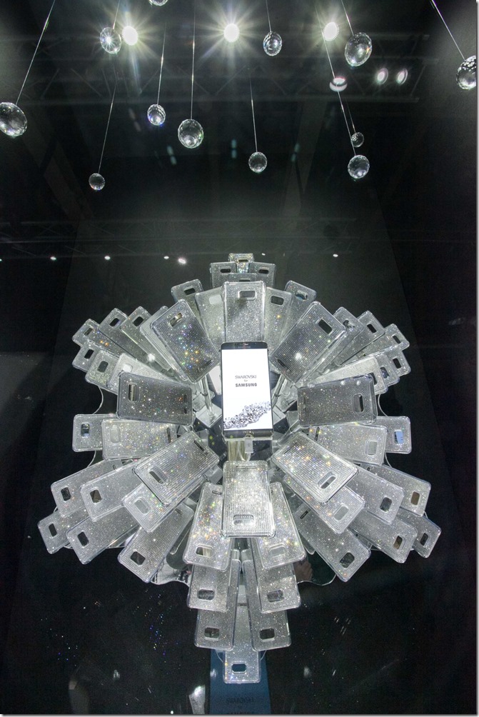 Samsung x Swarovski 三星「雪絨花」水晶裝置藝術 閃耀施華洛世奇120周年特展
